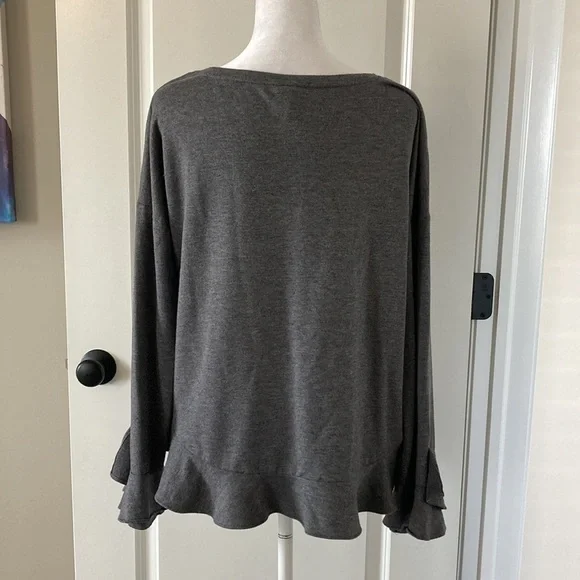 LC Lauren Conrad large top gray black lace floral long sleeves - Picture 8 of 12